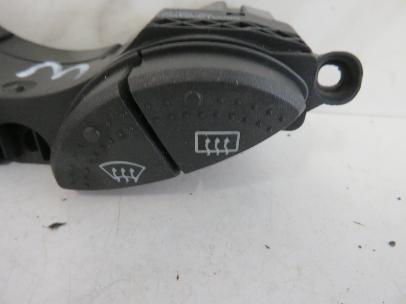 FORD FOCUS AC WINDOW DEMIST SWITCHES 98AG-19A945-CH 1998-2005 MIX1236-3