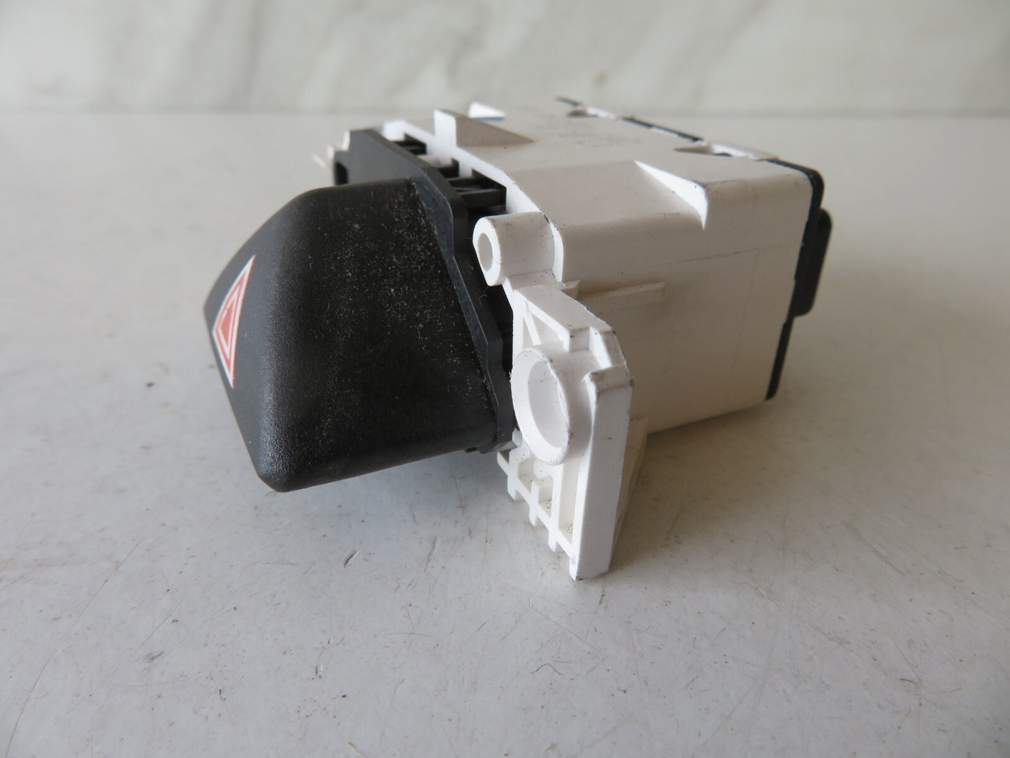 FORD FOCUS MK1 HAZARD SWITCH 2M5T-13A350-AA 1998-2004 AMS1416-1