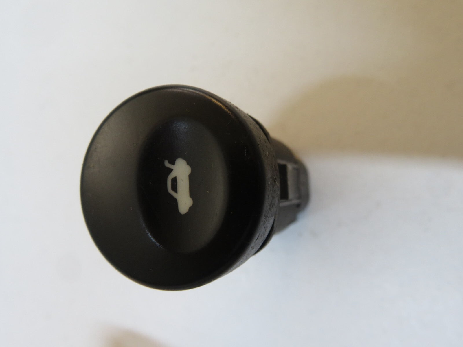 FORD KA MK1 BOOT RELEASE SWITCH 5S5T-19B514-AA 1996-2008 B9