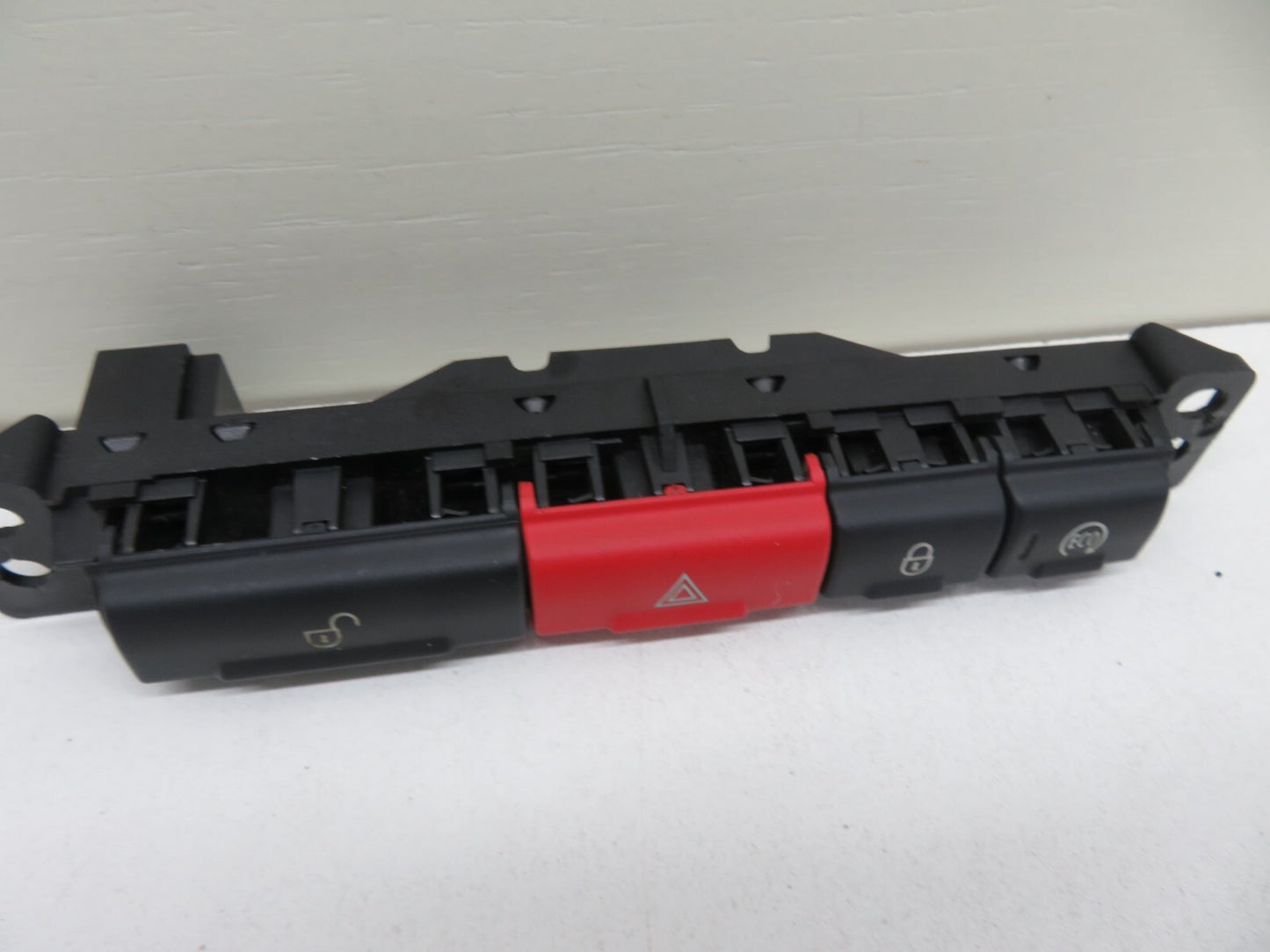 LAND ROVER FREELANDER 2 HAZARD DOOR LOCK SWITCHES AH52-13D734-A 2007-2014 1542-6