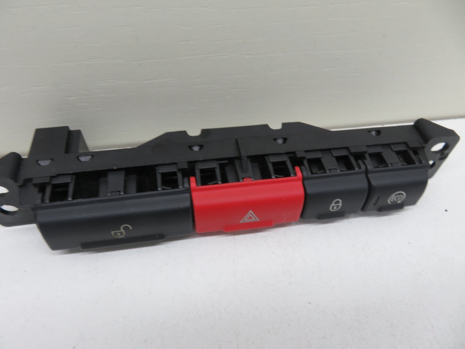 LAND ROVER FREELANDER 2 HAZARD DOOR LOCK SWITCHES AH52-13D734-A 2007-2014 1542-6