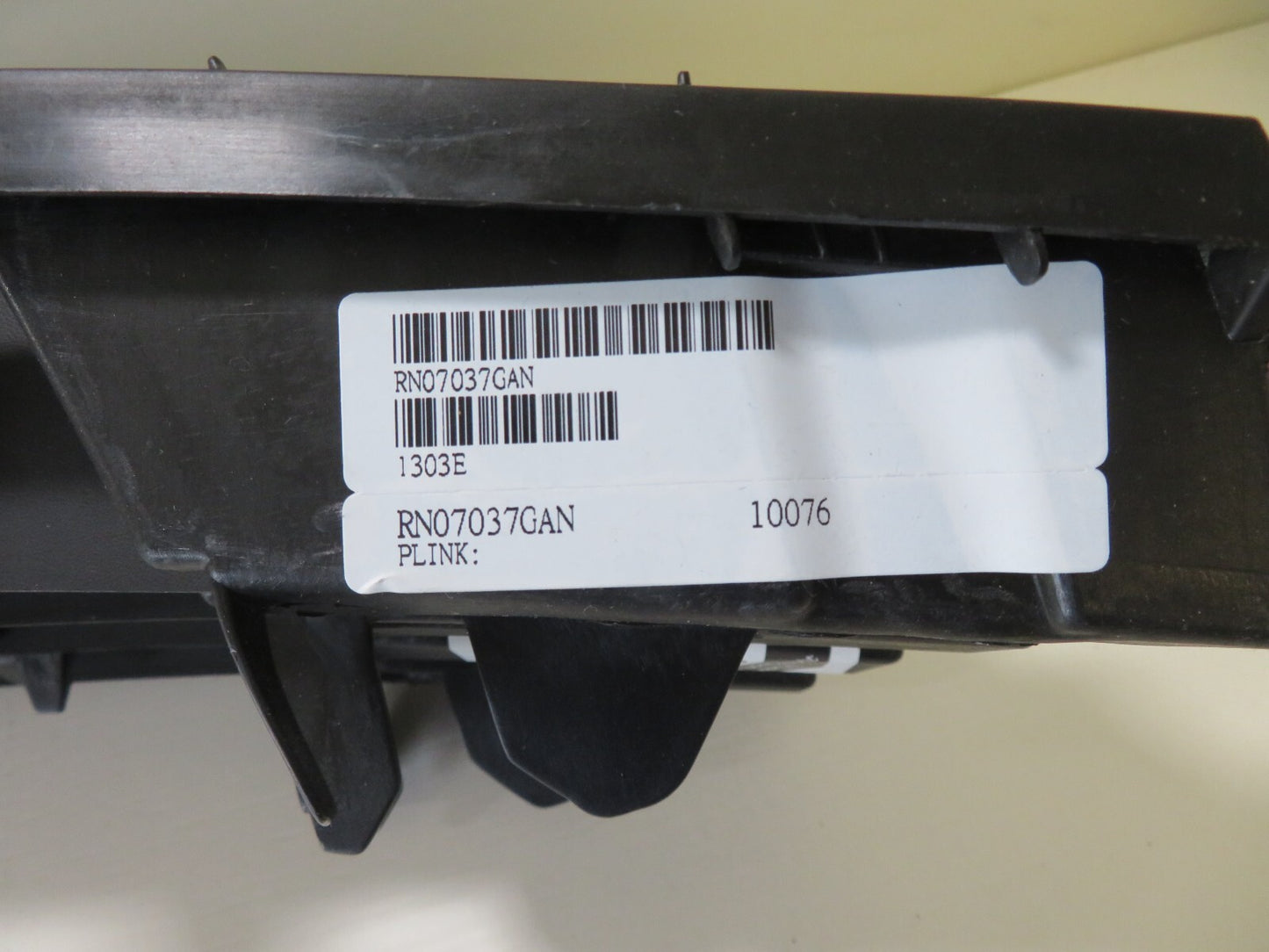 FRONT GRILL FOR RENAULT CLIO RN07037GAN 2005-2014