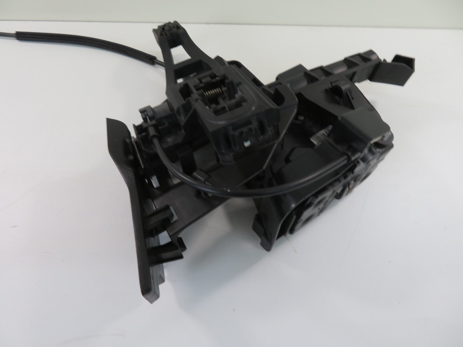 FORD C-MAX OSR RIGHT REAR DOOR LOCK CATCH 3M5A-R26412-ES 2006-2010 1401-4