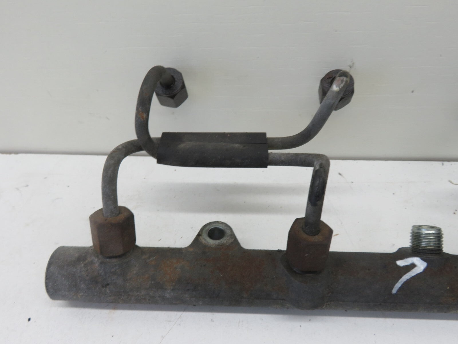 LAND ROVER FREELANDER 1 DIESEL FUEL INJECTOR RAIL WITH PIPES  1997-2006 1107-7