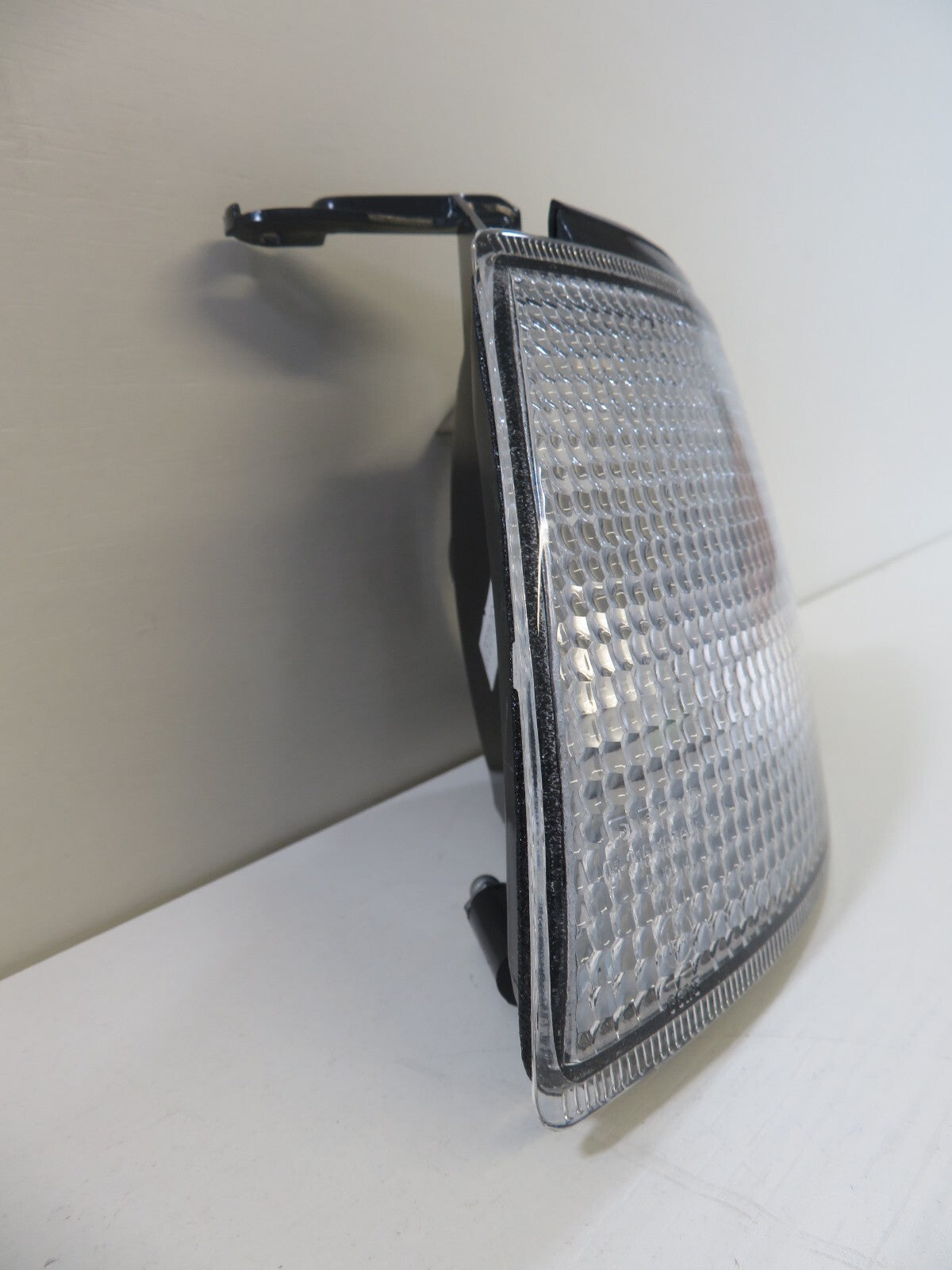 NS PASSENGER LH FRONT INDICATOR LIGHT FOR NISSAN PRIMERA 1994-1996 215-1580L-UE