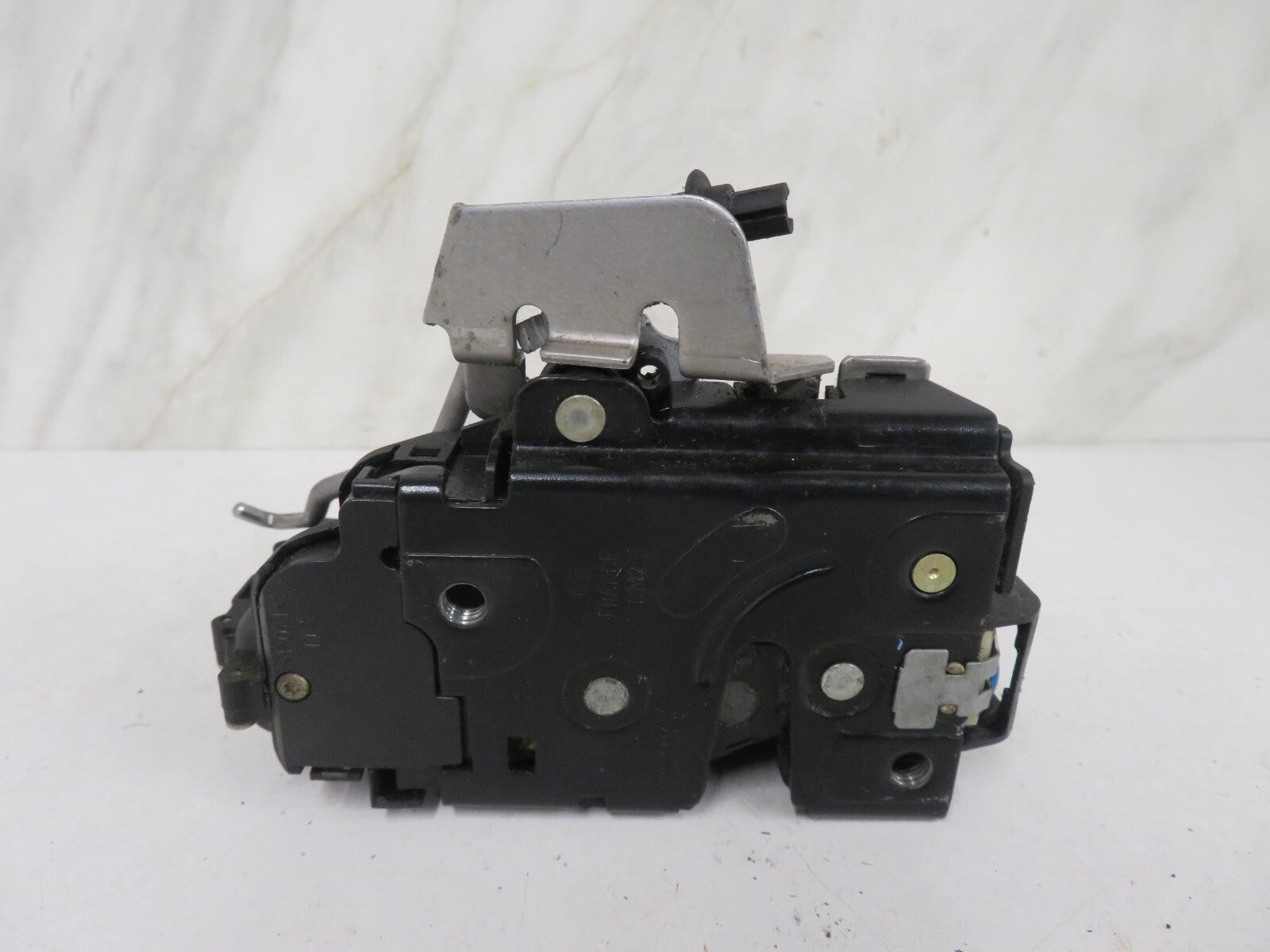 AUDI A6 ALL ROAD 1998-2003 OSR REAR DOOR LOCK CATCH 4B0839016G MIX1411-5