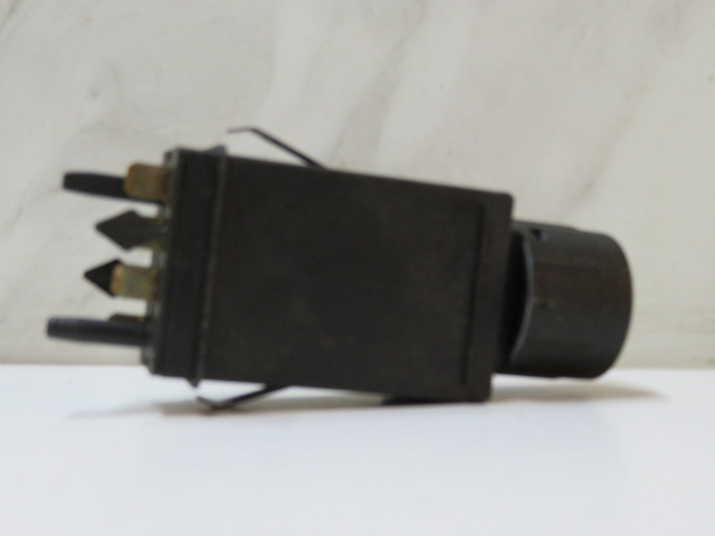 AUDI TT MK1 REAR WINDOW DEMISTER SWITCH 8N0941503B 1998-2004 B6-4