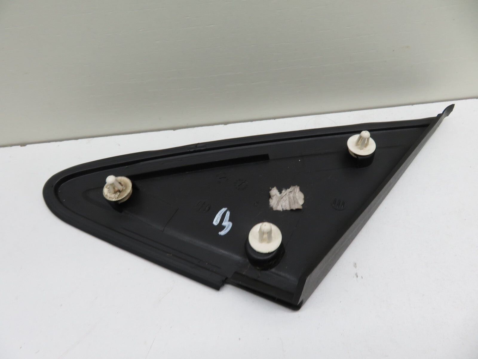 FORD FOCUS MK2 ST225 OS DRIVER FRONT QUARTER TRIM 2006-2010 1654-3