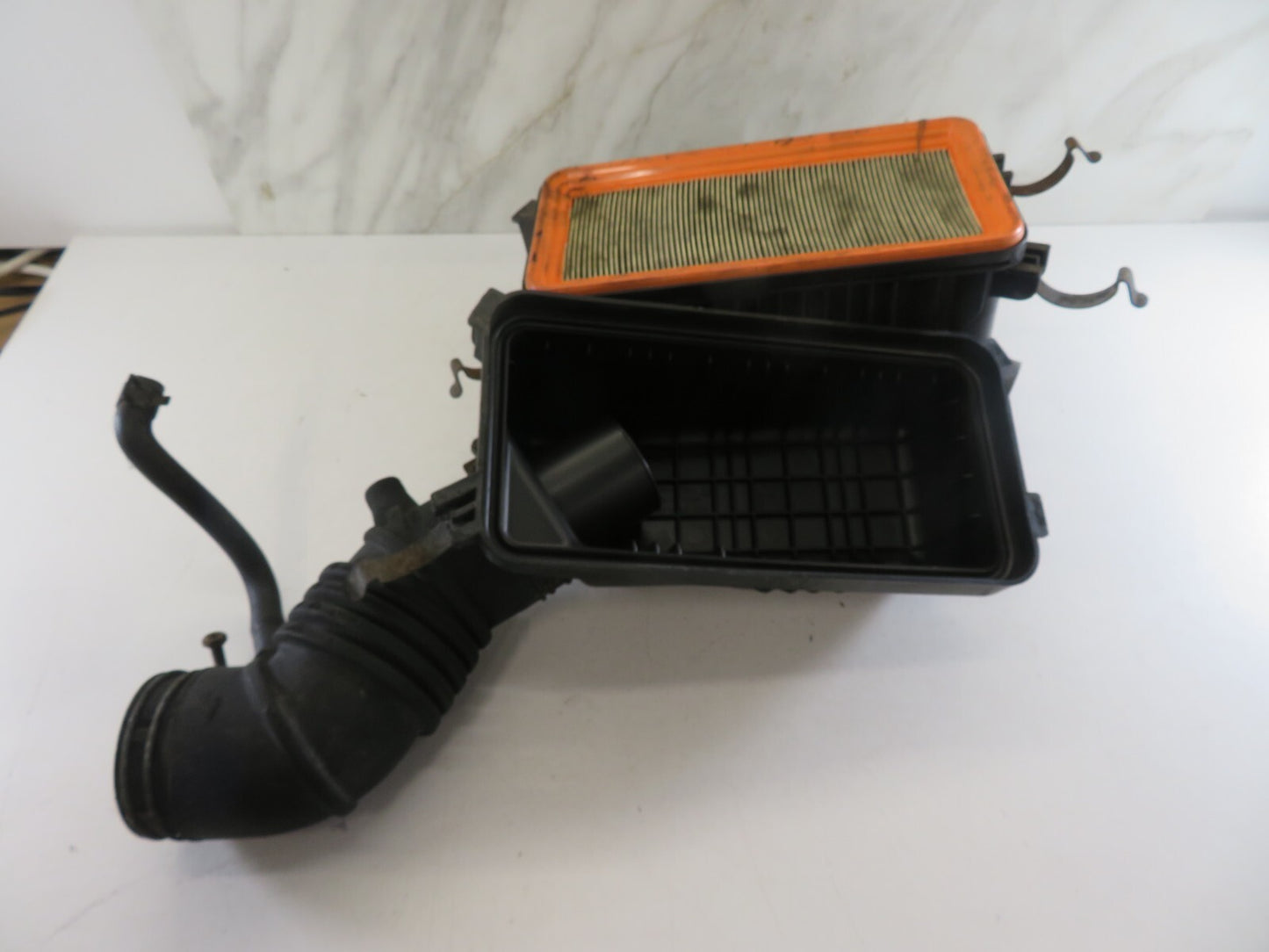 HYUNDAI GETZ AIR FILTER BOX 28111-1C000 2002-2005 1647-1