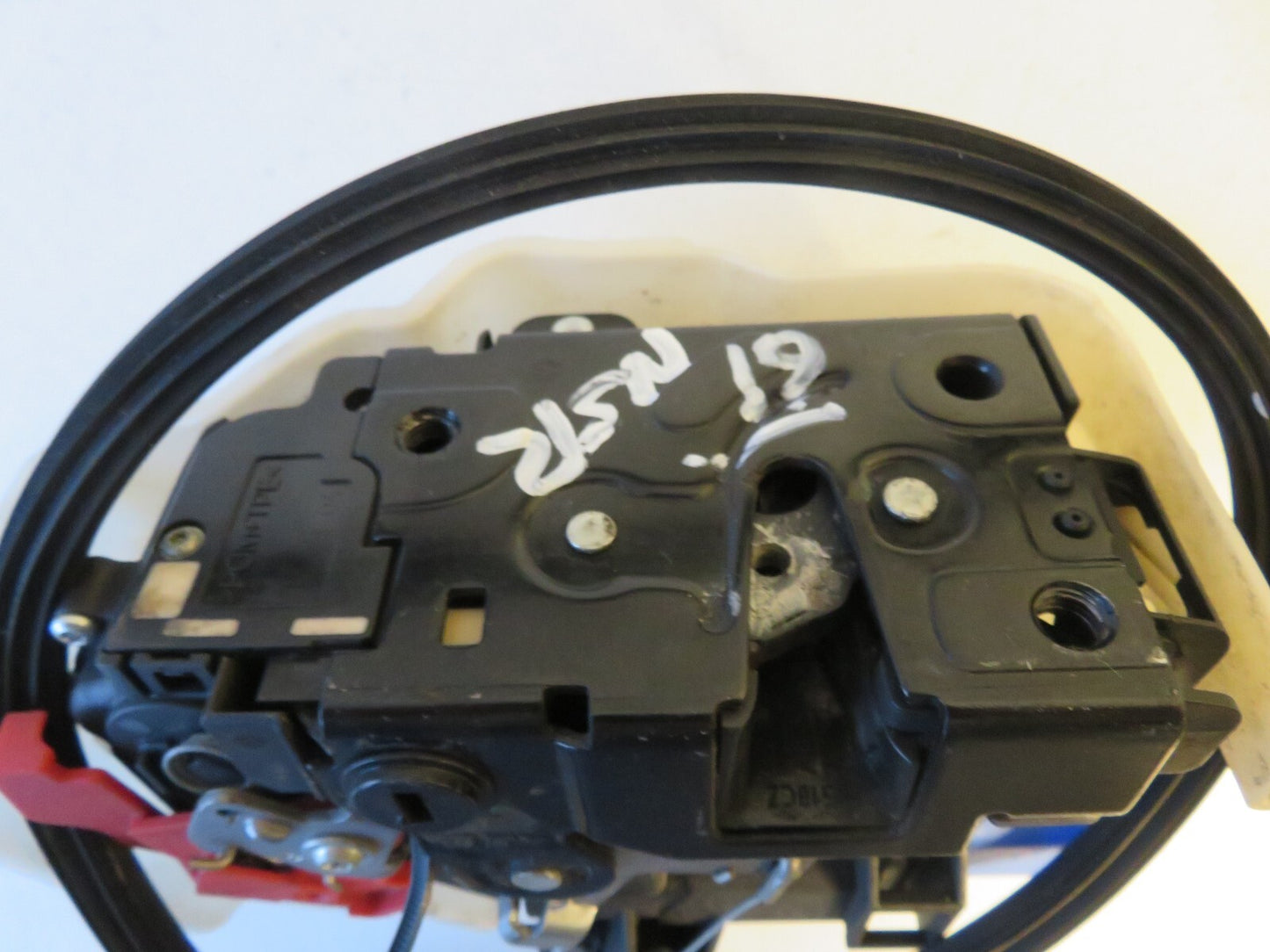 VOLKSWAGEN VW TOURAN OSR DOOR LOCK CATCH 2003-2010 AMS1452-19