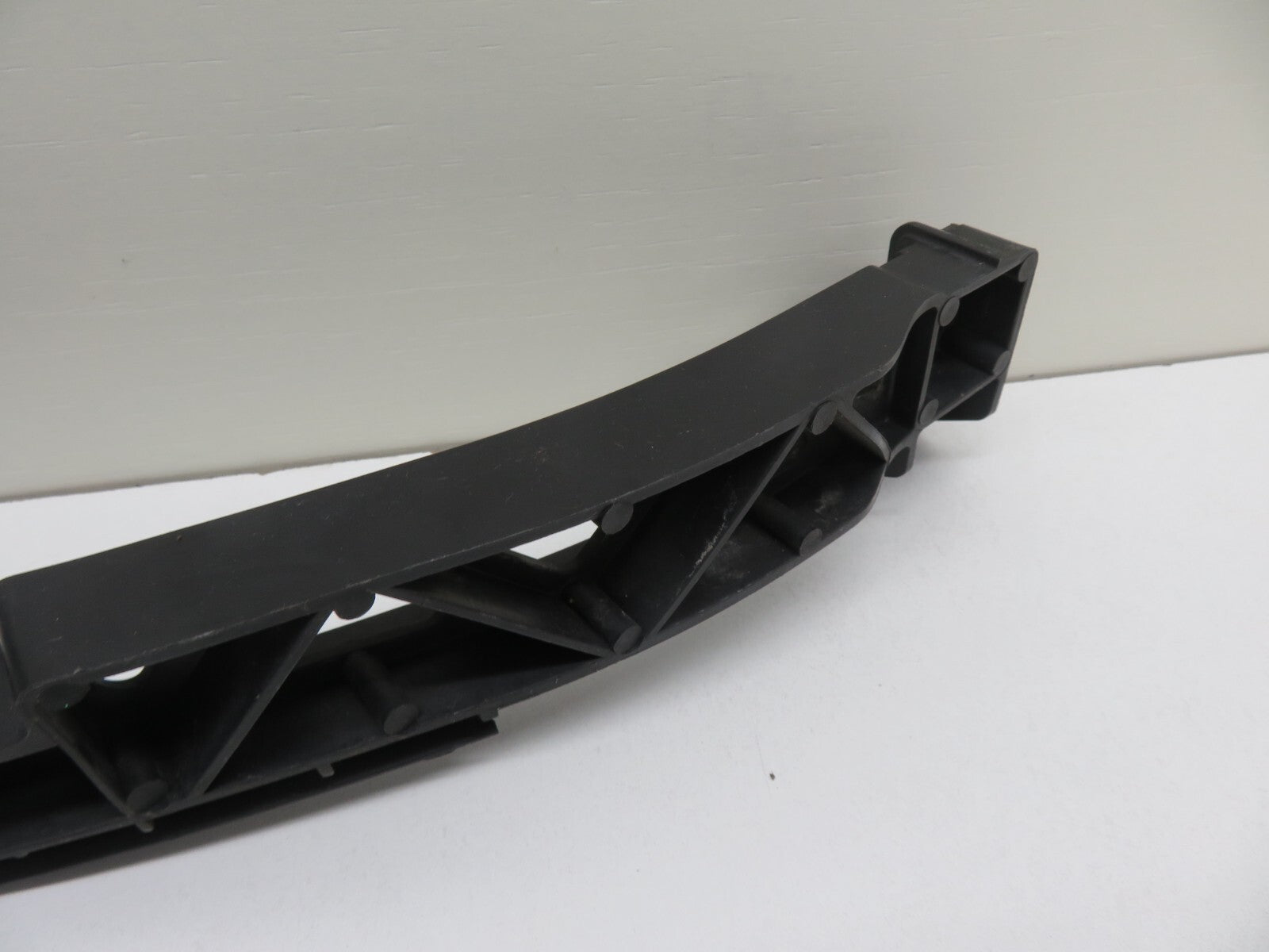 VOLKSWAGEN VW EOS NS PASSENGER SIDE BUMPER GUIDE 1Q0807889 2006-2010 1701-2