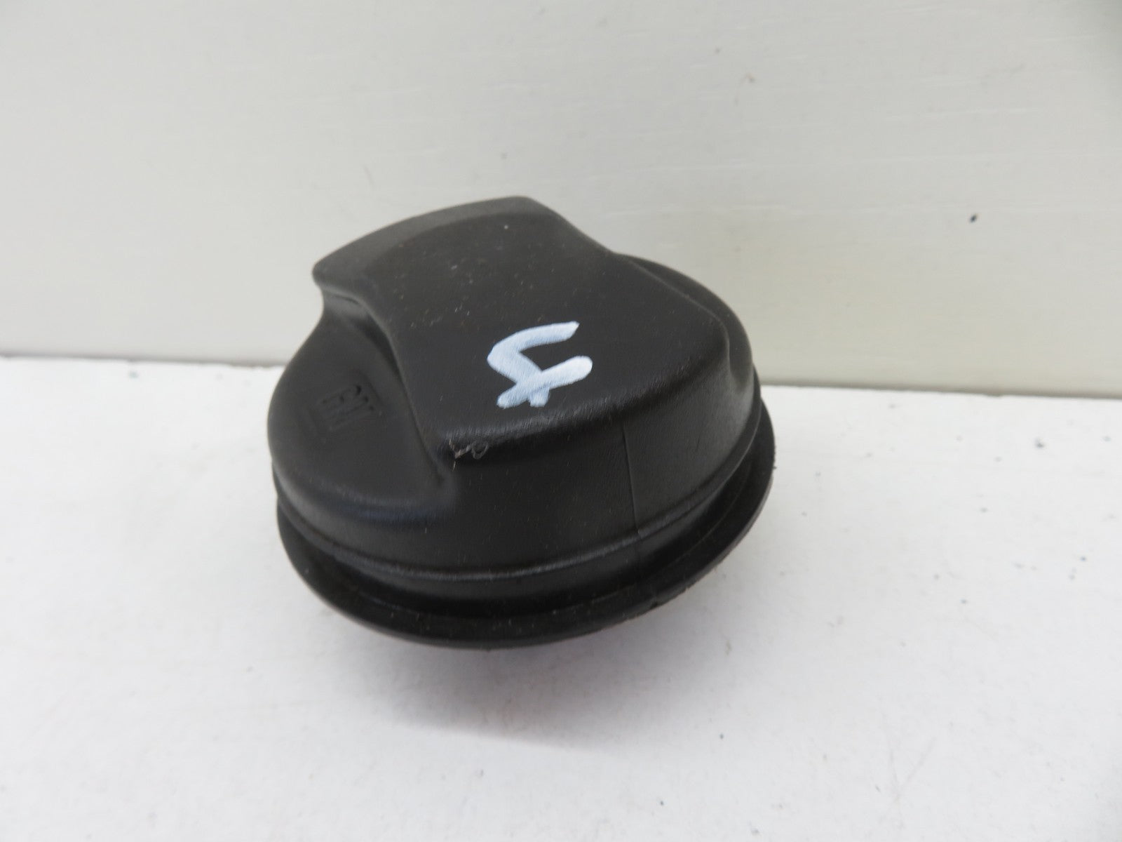 VAUXHALL VECTRA C FUEL CAP PETROL 2002-2008 KF55-4