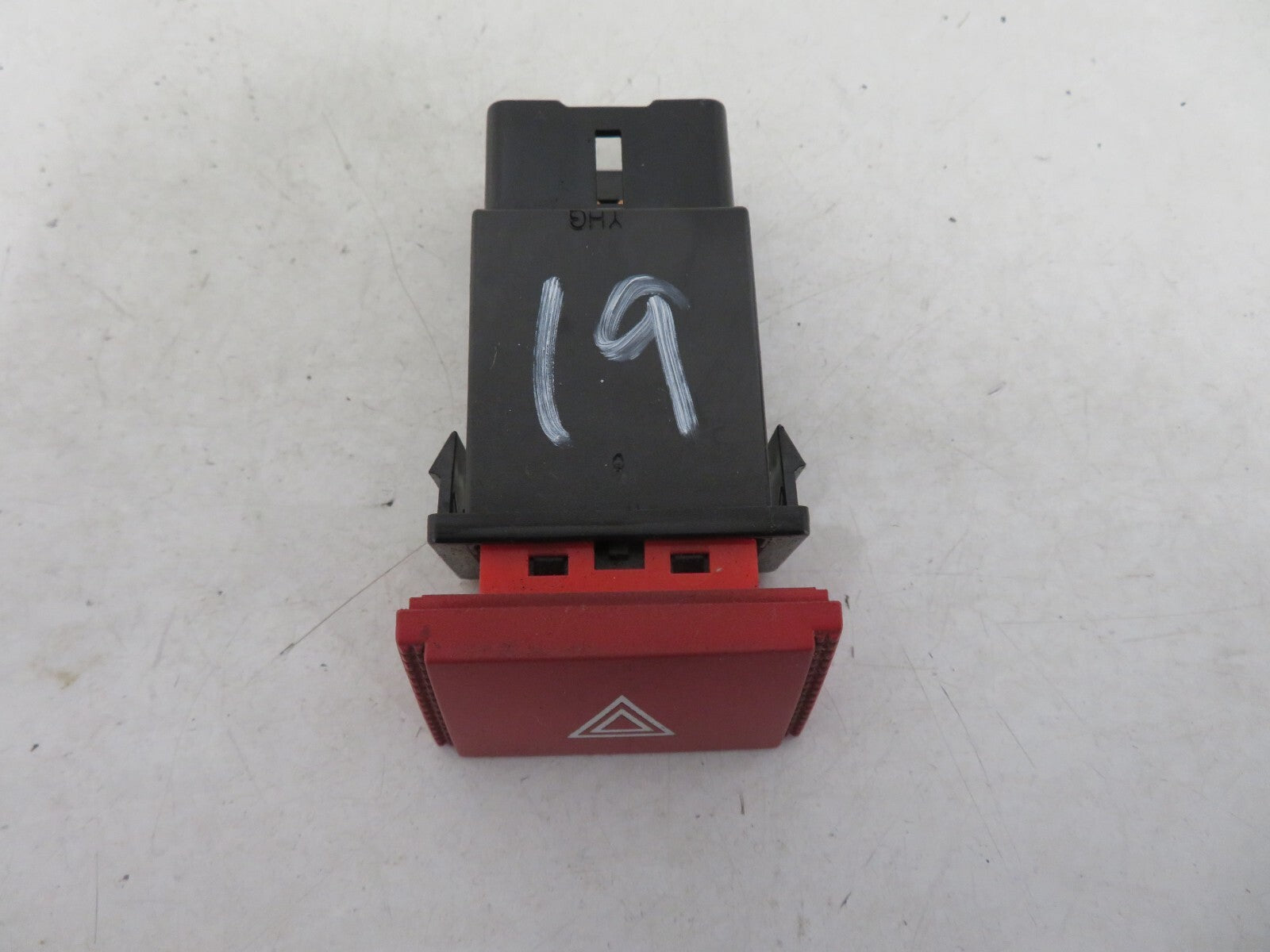 HYUNDAI GETZ HAZARD SWITCH 2002-2005 1234-19