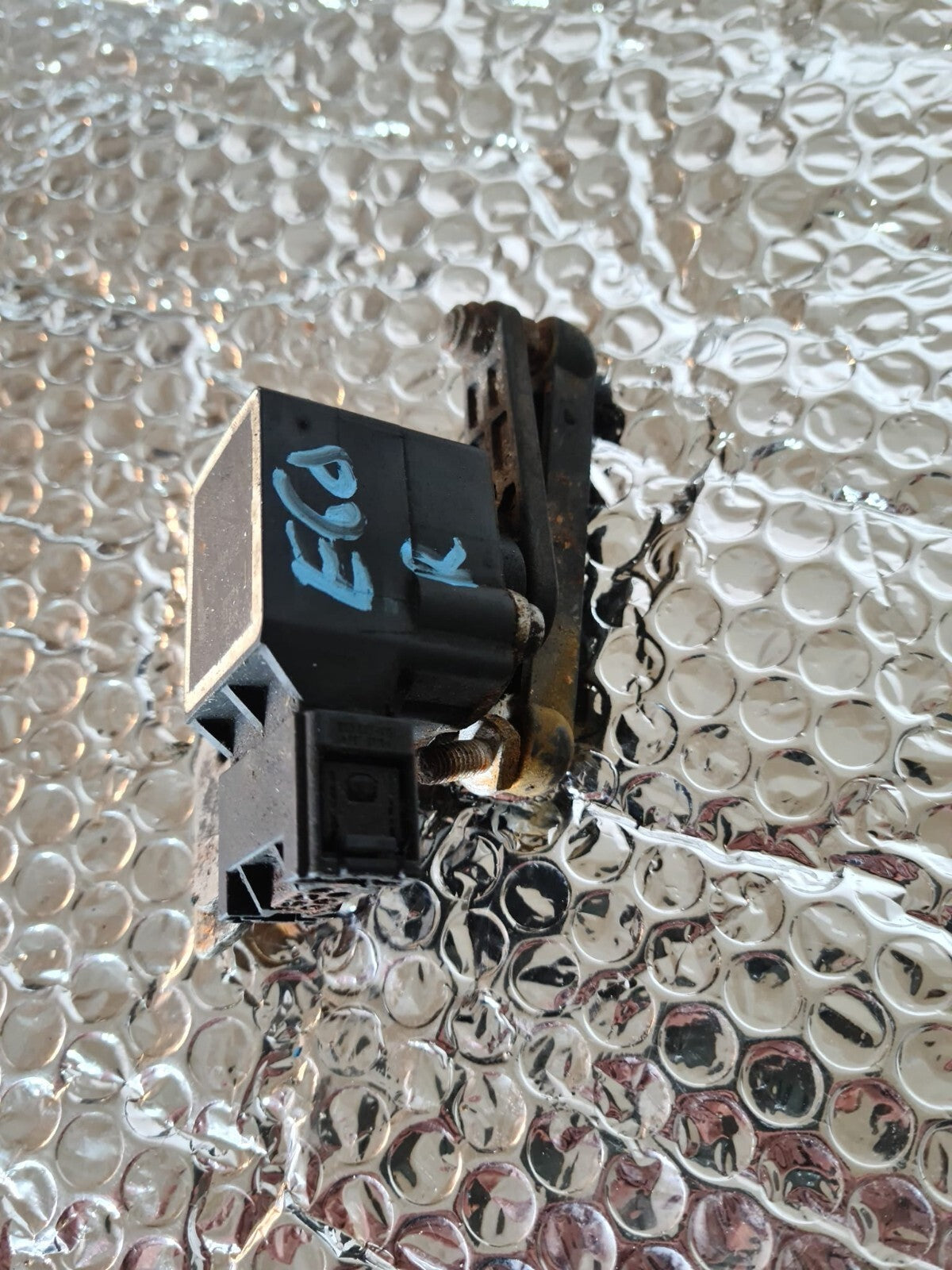 BMW E60 5 SERIES REAR XENON LEVEL SENSOR 6776605 2004-2007 AS33 SA