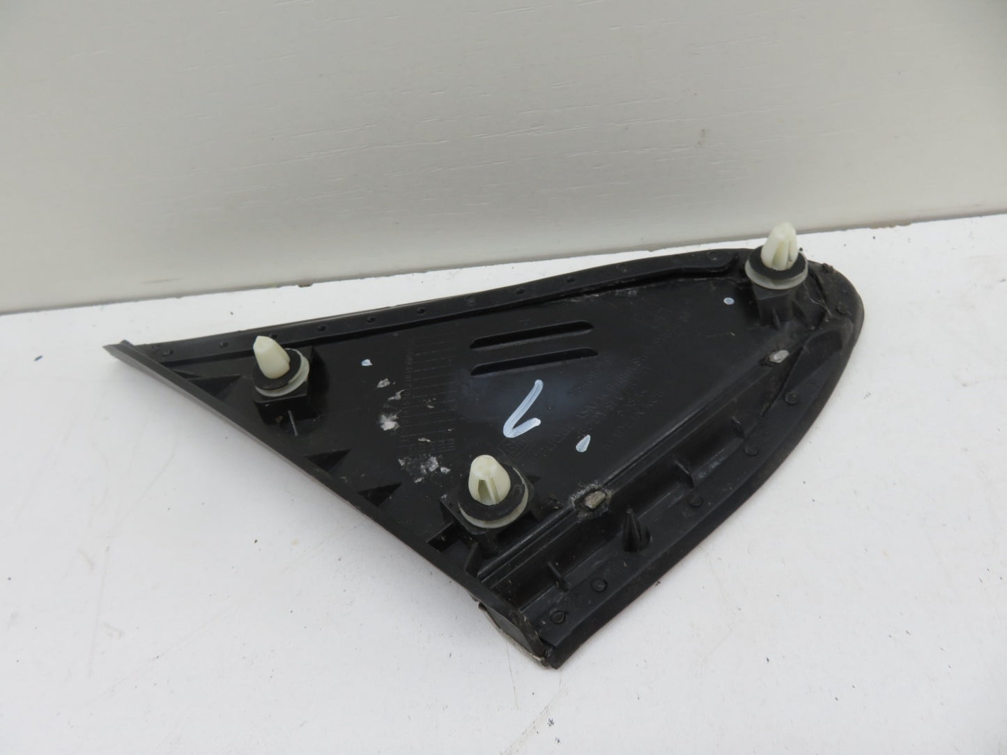 VAUXHALL MOKKA NS PASSENGER FRONT QUARTER TRIM 2012-2016 1739-7