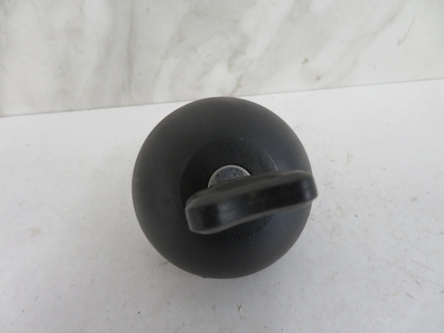 RENAULT CLIO MK2 PHASE 1 FUEL CAP WITH KEY 1998-2001 A1652-11