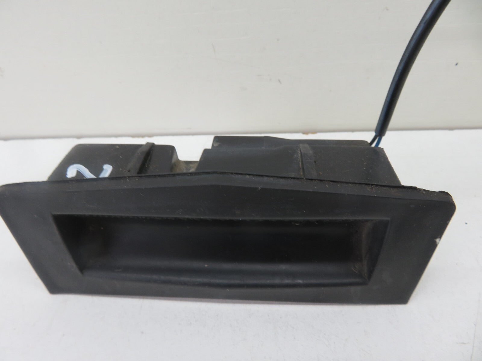 VAUXHALL ASTRA MK5 HATCHBACK BOOT SWITCH 461088395 2004-2010 1049-2