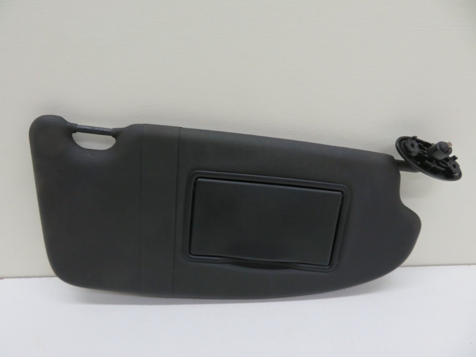 FORD FOCUS ST225 OS DRIVER SIDE SUN VISOR (2005-2010) 1345-15