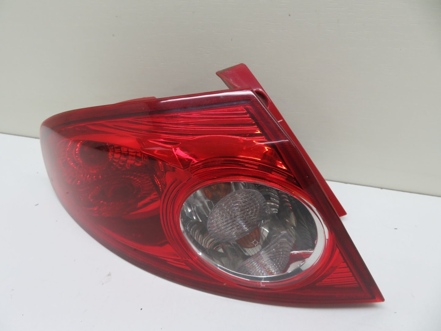 CHEVROLET LACETTI NSR REAR DRIVER TAIL LIGHT OUTER 2004-2010 1434-3