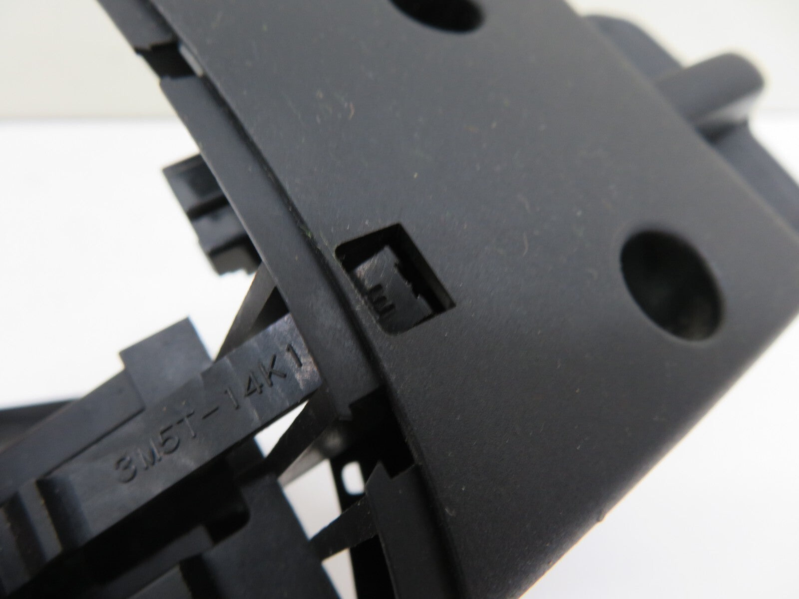 FORD FOCUS ST225 STEERING WHEEL VOLUME CONTROL SWITCHES 2005-2010 #1411-22