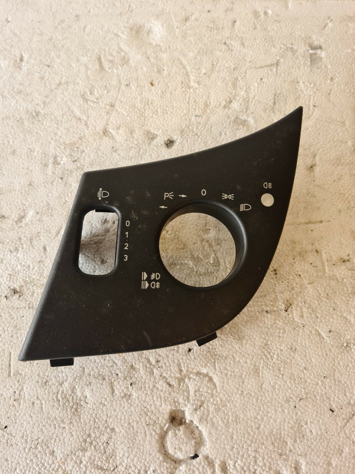 MERCEDES BENZ A160 HEADLIGHT SWITCH SURROUND FASCIA 1997-2004