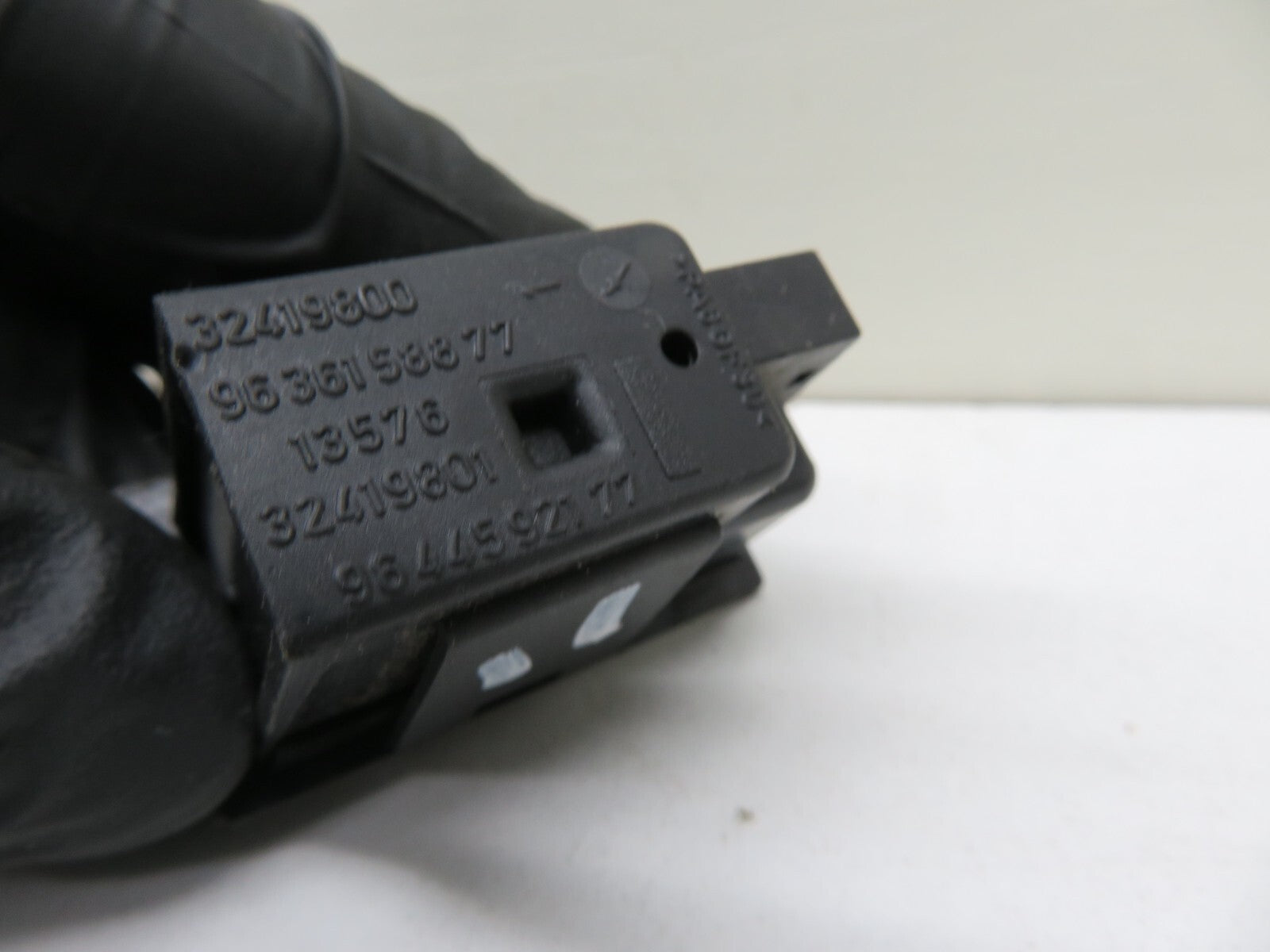 CITROEN C8 DRIVER HEATED SEAT SWITCH 9644592177 2006-2010 1728-11