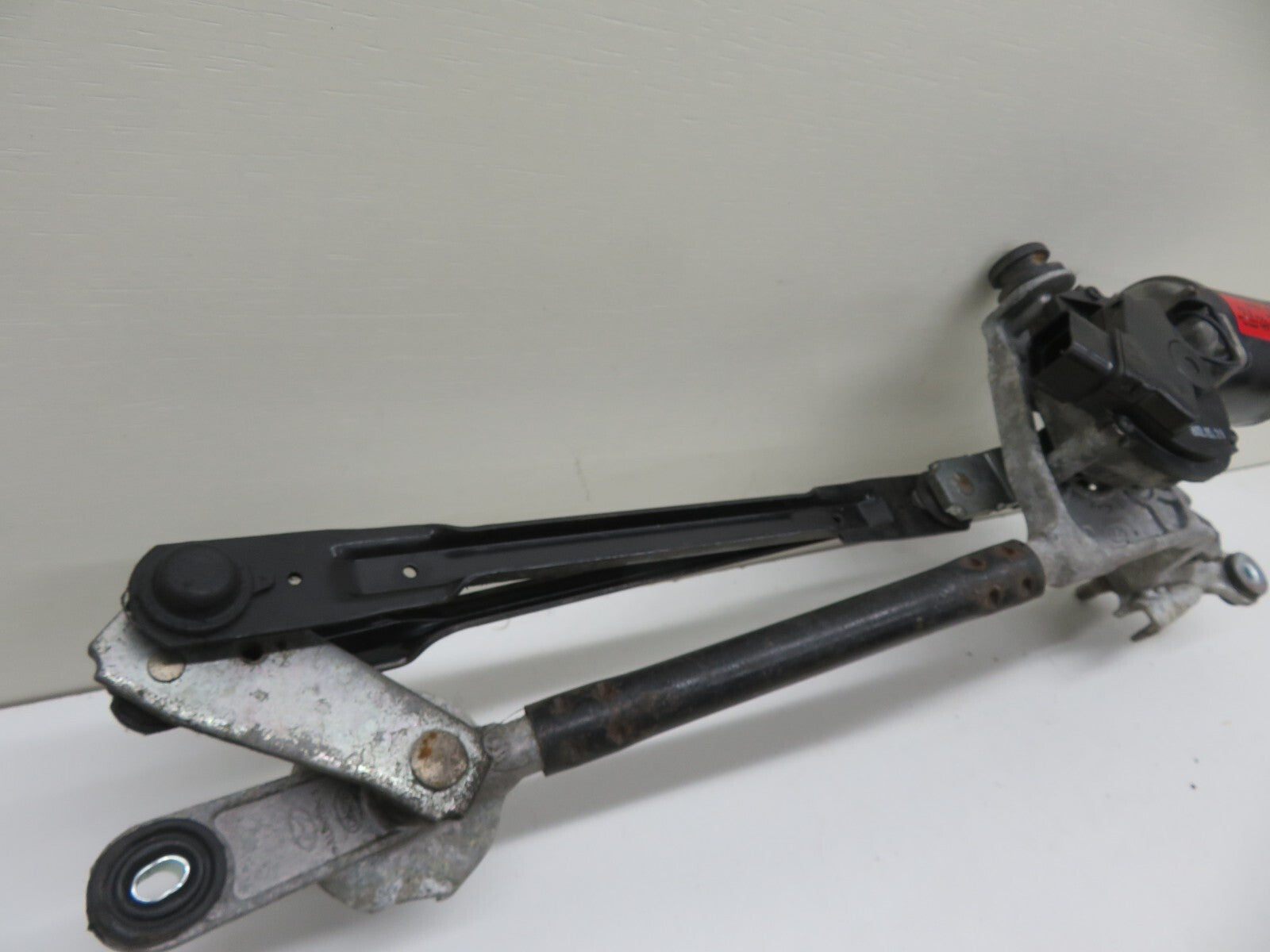 HYUNDAI I40 FRONT WIPER MOTOR LINKAGE 98100-3Z900 2011-2015 A583-2