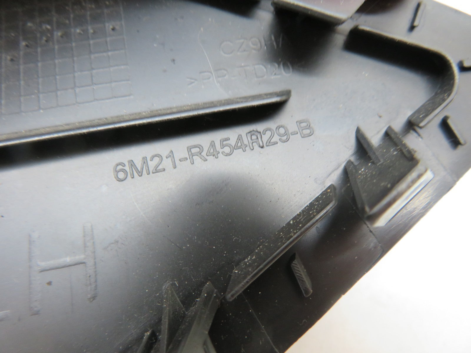 FORD S MAX NS PASSENGER REAR INTERIOR LIGHT ACCESS COVER 2006-2010 1302-10