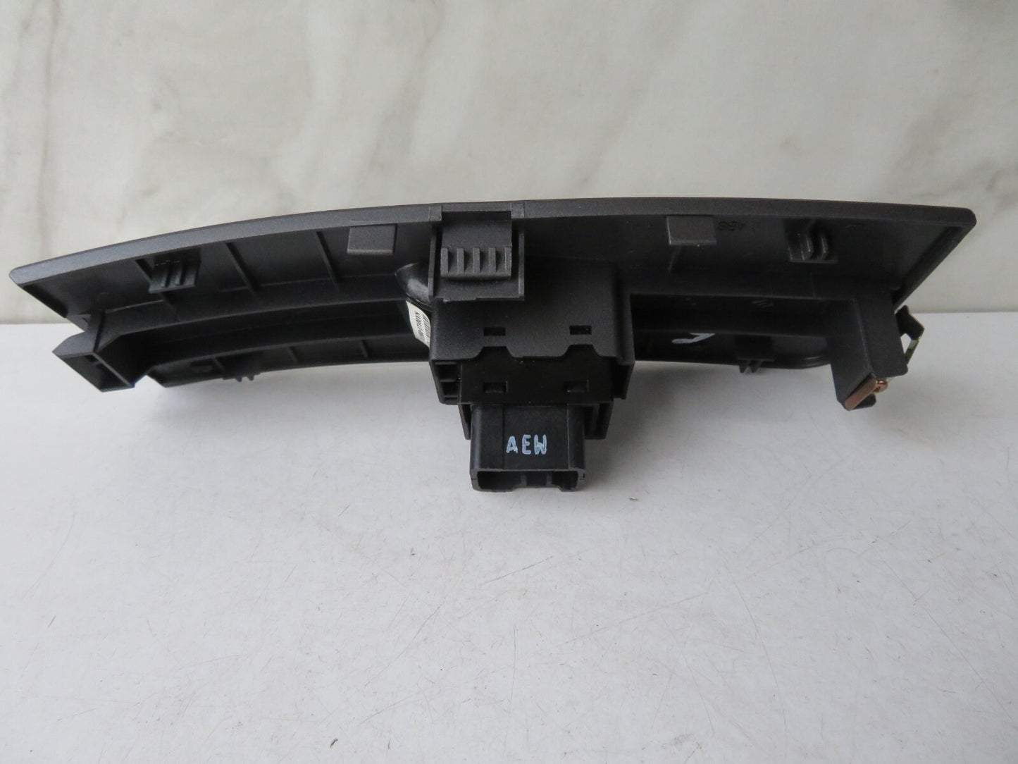 HYUNDAI MATRIX NS PASSENGER WINDOW SWITCH 93580-17100 2001-2006 A1343-5