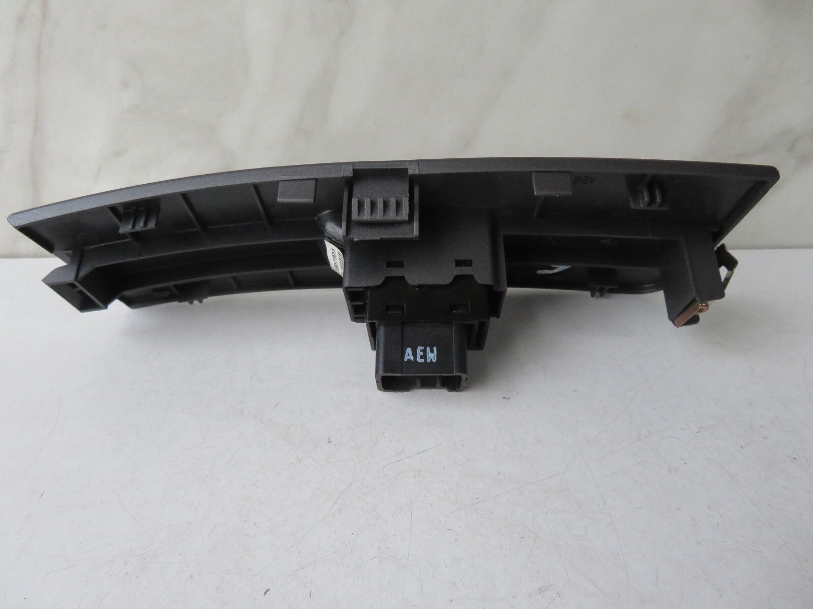 HYUNDAI MATRIX NS PASSENGER WINDOW SWITCH 93580-17100 2001-2006 A1343-5