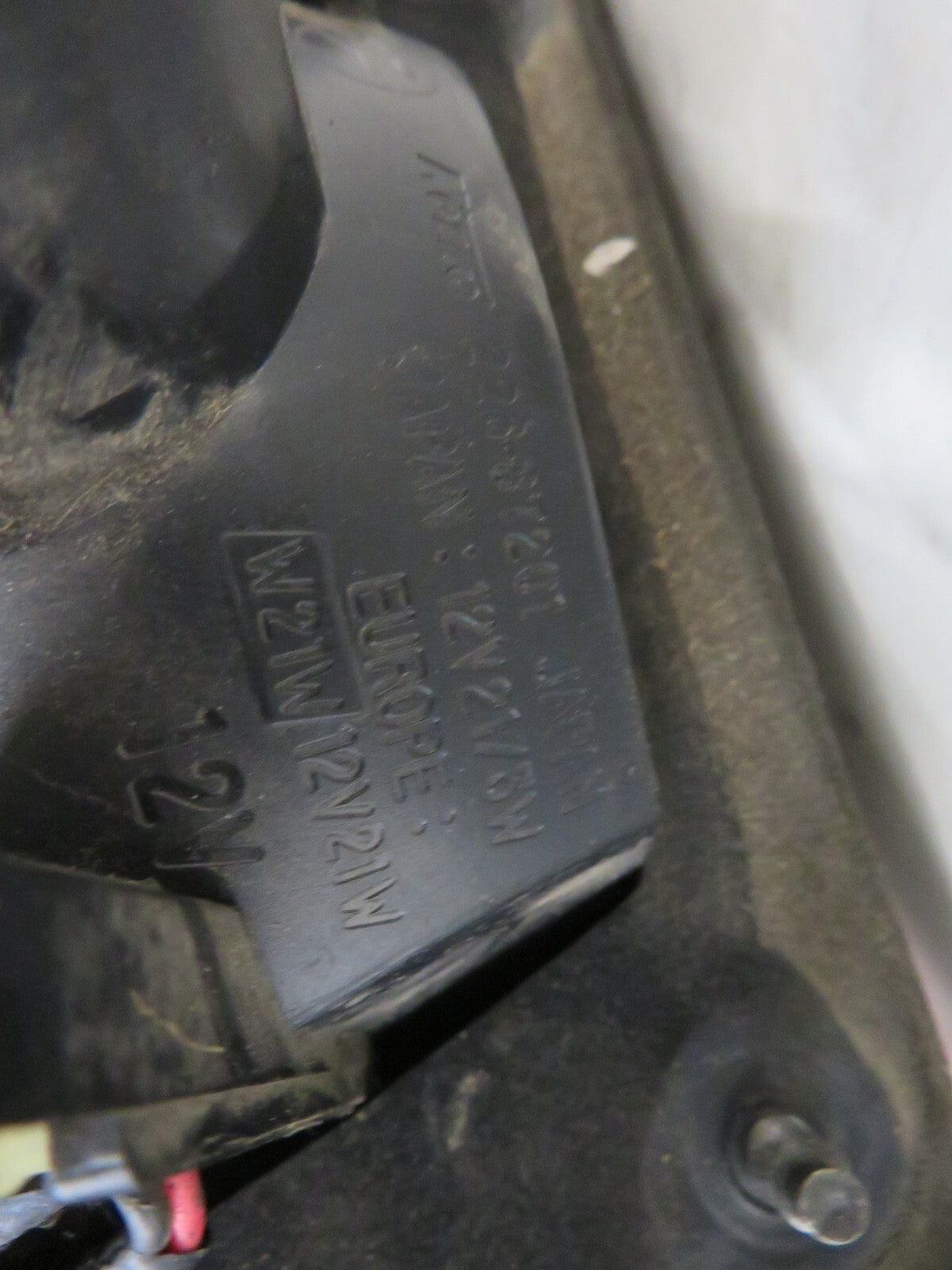 MITSUBISHI GALANT OS REAR TAIL LIGHT 226-87201 1996-2004 MIX-1710-4