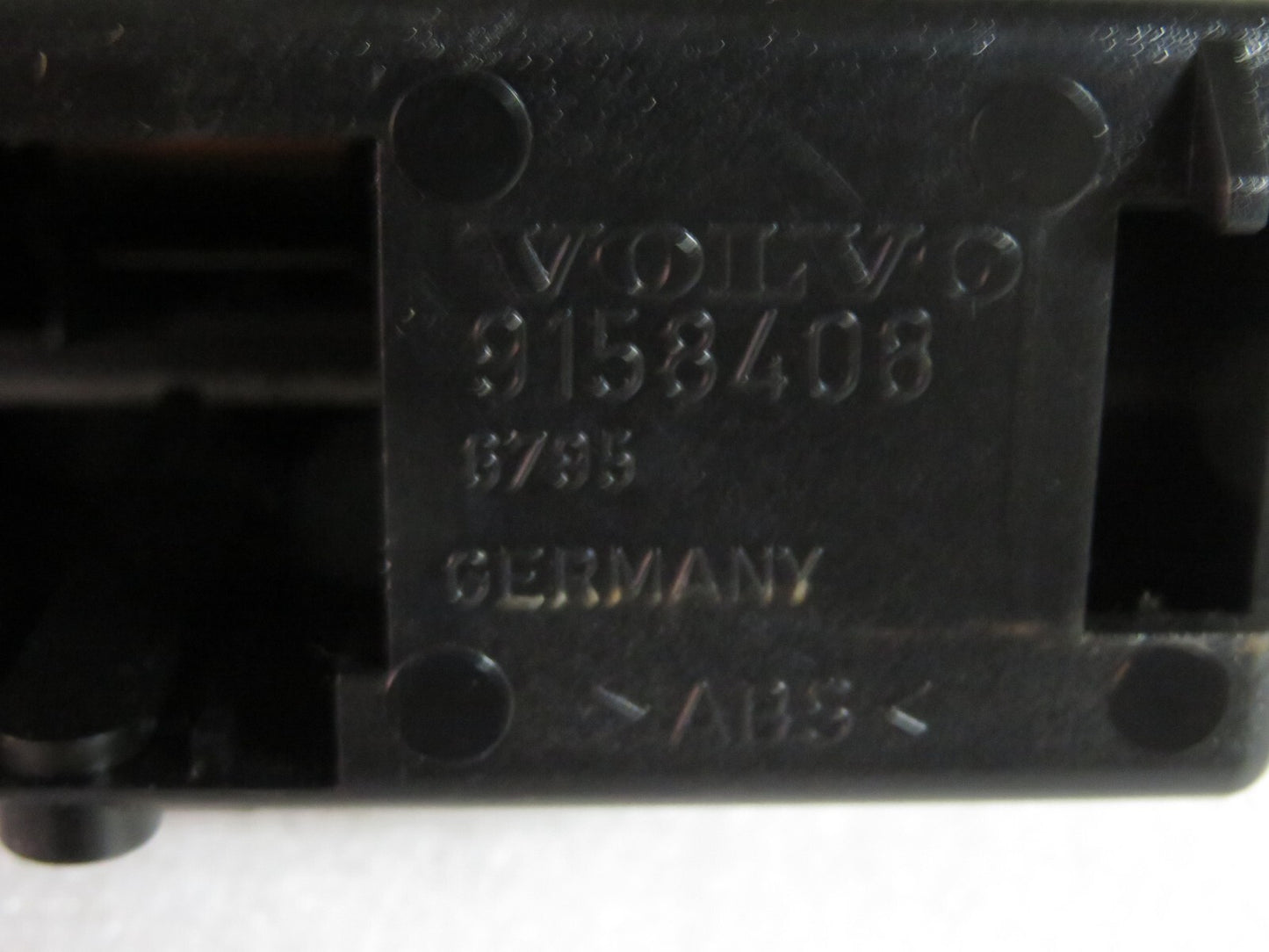 VOLVO C70 INTERIOR ASHTRAY 9158408 1996-2004 AMS1557-5