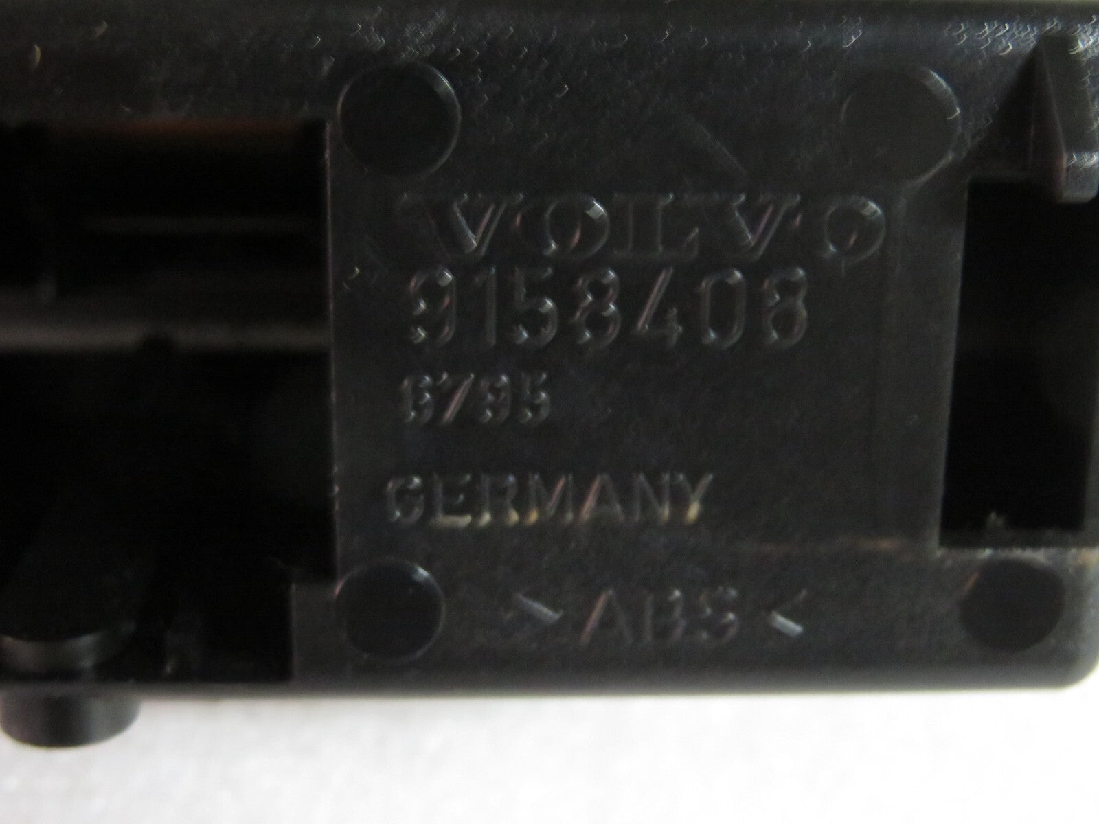 VOLVO C70 INTERIOR ASHTRAY 9158408 1996-2004 AMS1557-5