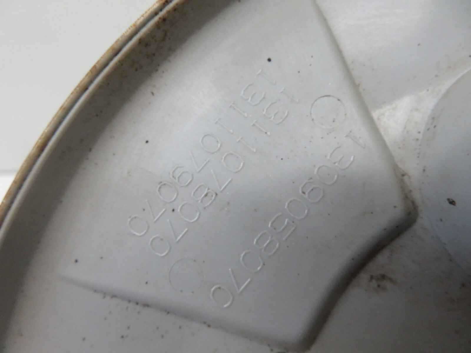 PEUGEOT BIPPER WHEEL CENTER CAP 2008-2015 1721-6