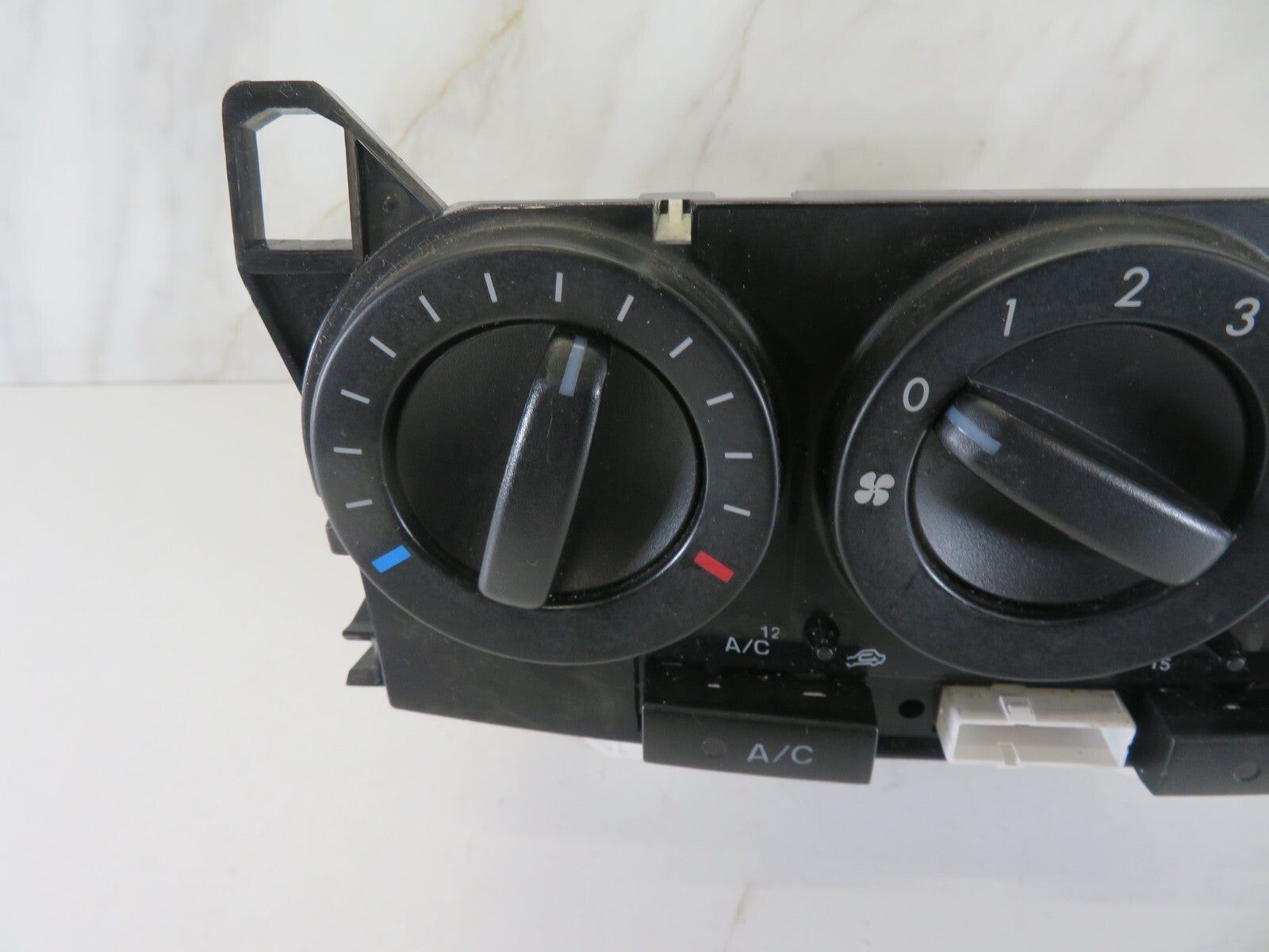 MAZDA 5 MPV HEATER CLIMATE CONTROLS 2005-2010 A1320-8