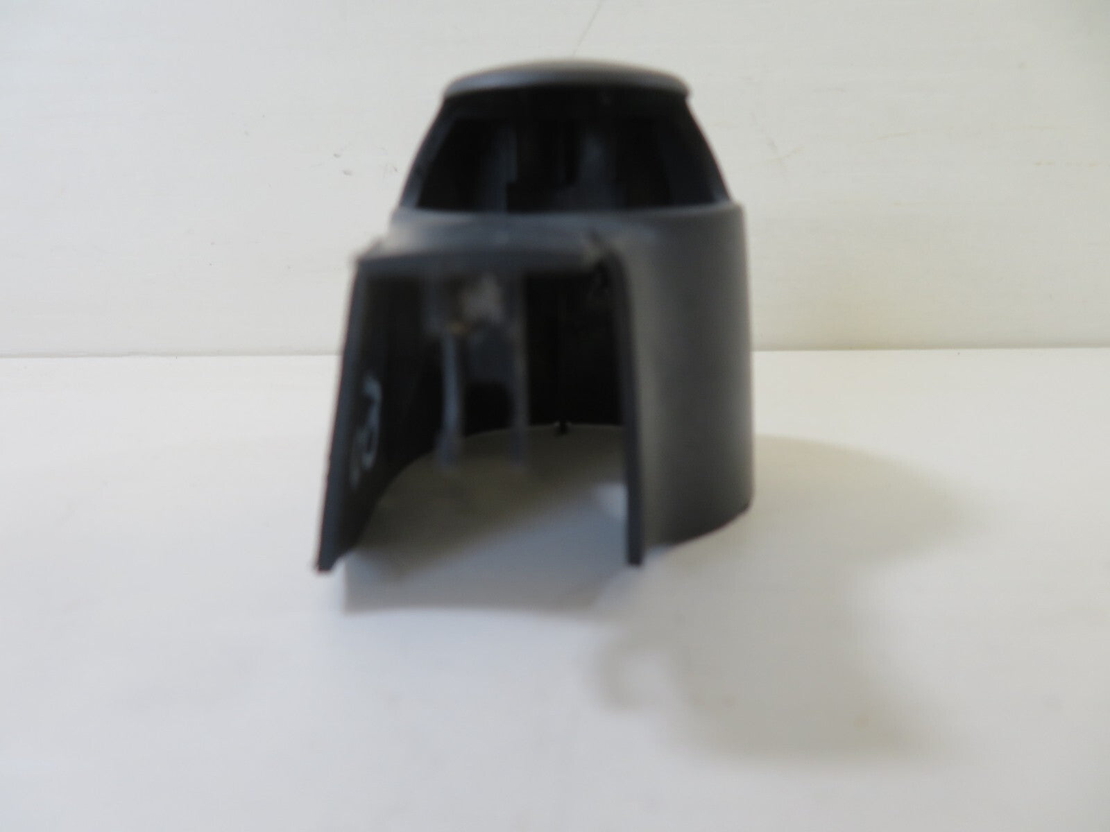 VOLKSWAGEN VW TOURAN REAR WIPER ARM BOLT COVER 2003-2009 1014-18