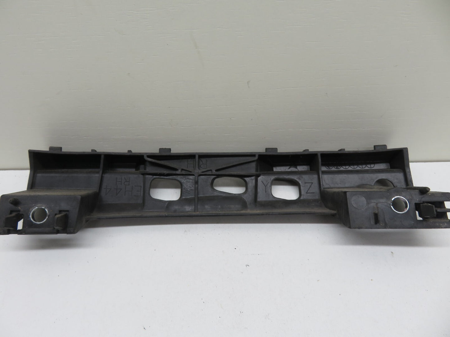 MAZDA CX7 OS DRIVER RIGHT FRONT BUMPER BRACKET EH4450151 2008-2012 1414-13