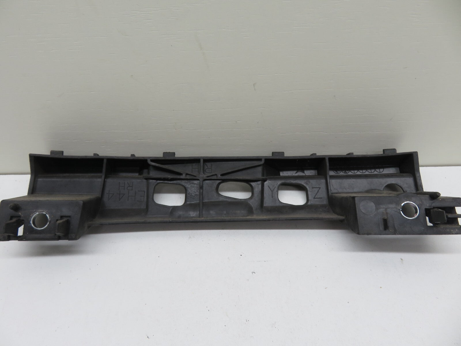 MAZDA CX7 OS DRIVER RIGHT FRONT BUMPER BRACKET EH4450151 2008-2012 1414-13