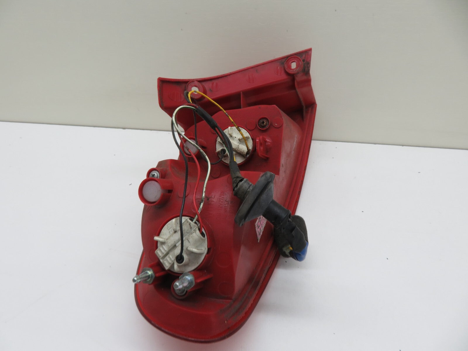 CHEVROLET LACETTI OSR REAR DRIVER TAIL LIGHT OUTER 2004-2010 1434-1