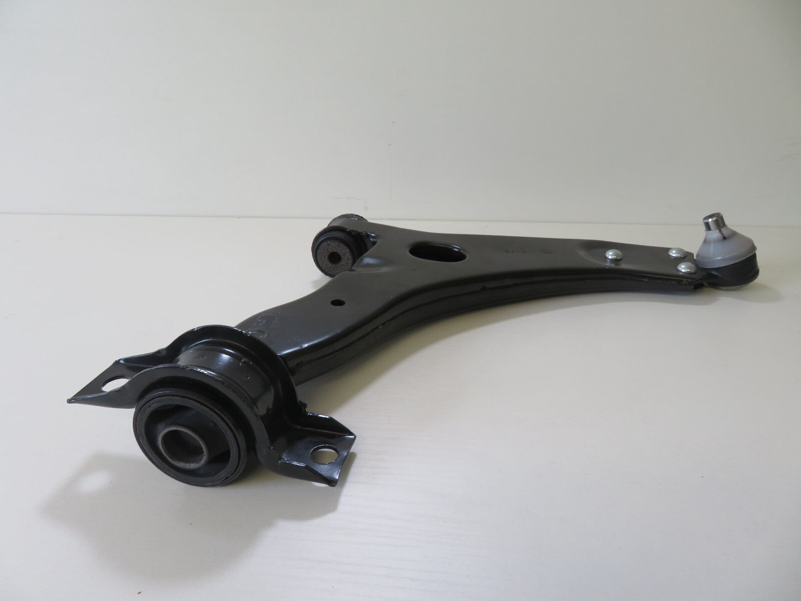 OS DRIVER RIGHT LOWER CONTROL ARM FOR FORD FOCUS MK1 1998-2004 TC871 DELPHI
