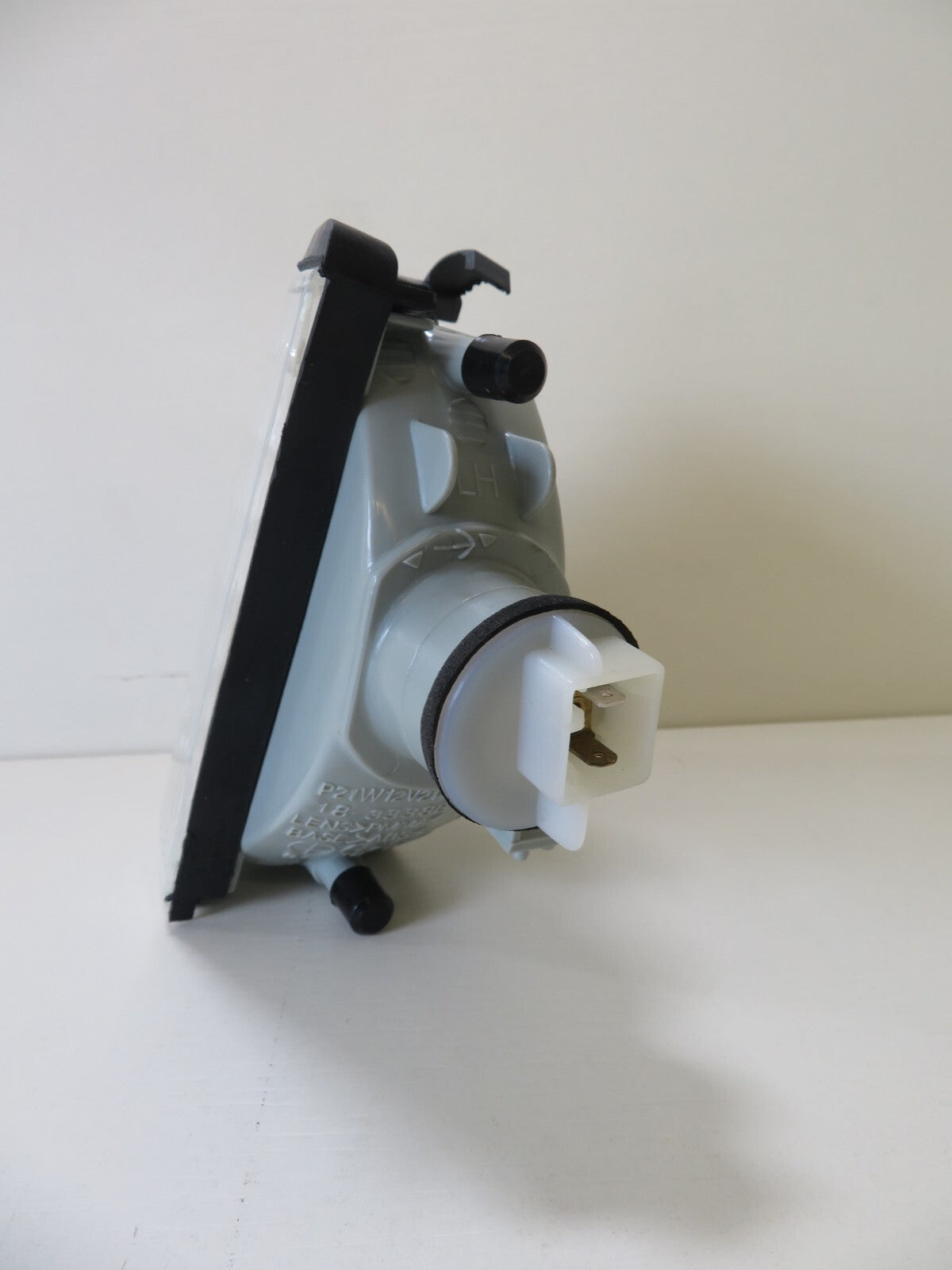 NS PASSENGER LH FRONT INDICATOR LIGHT FOR RENAULT 21 1987-1990 18-3338-05-2B