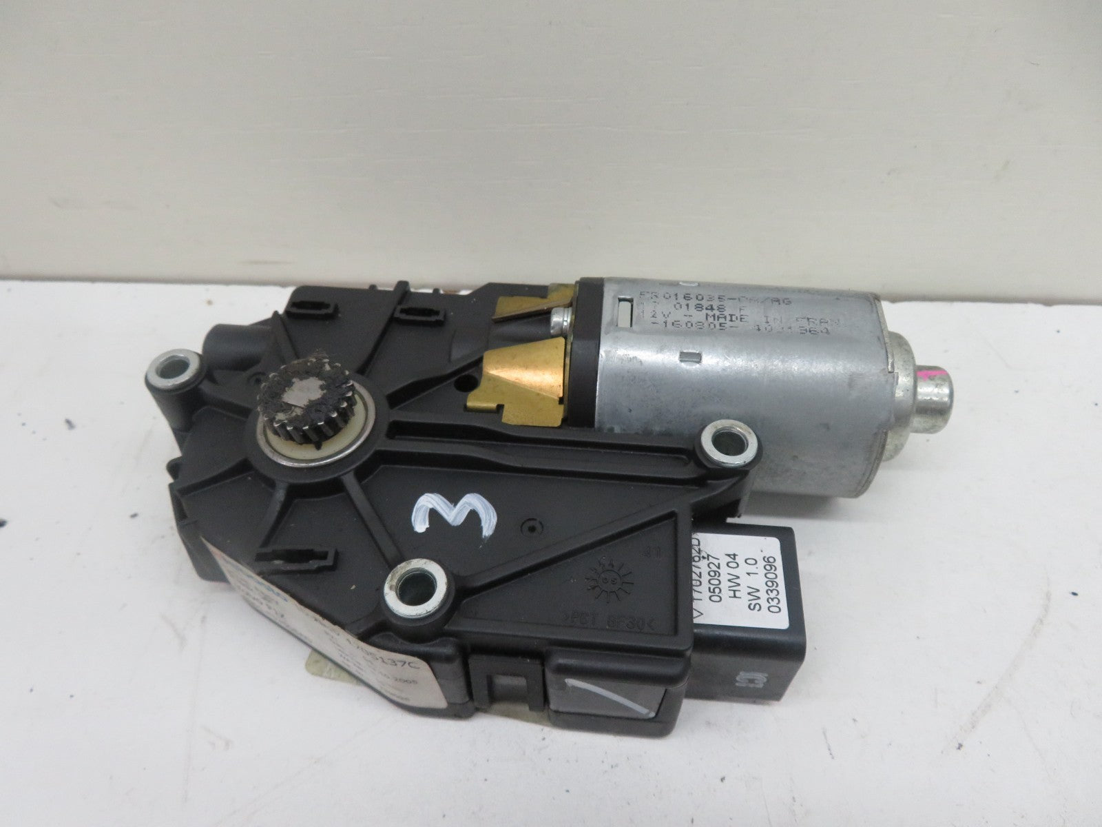 VOLVO V50 SUN ROOF MOTOR 30716185 2004-2008 HN54-3