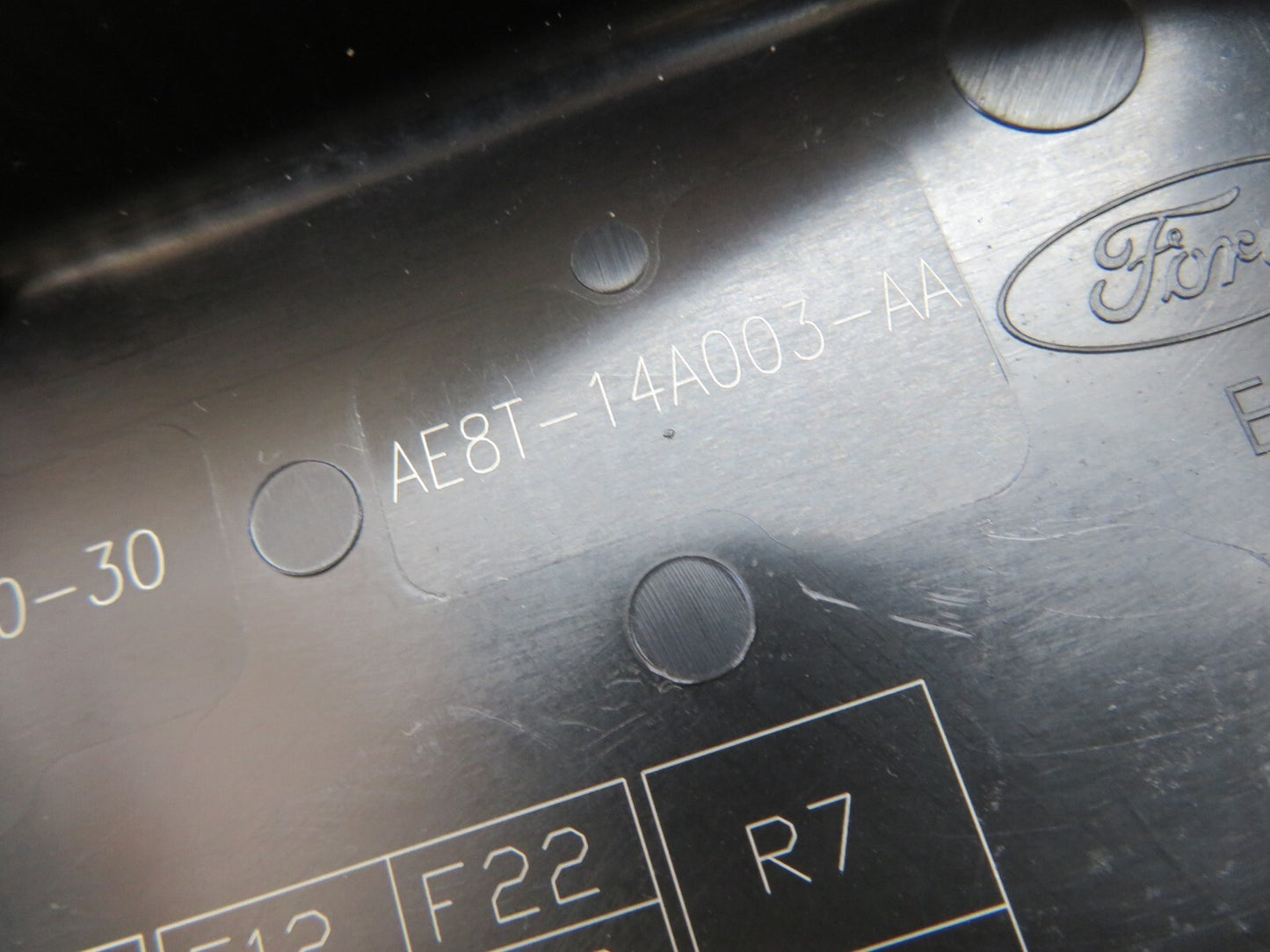 FORD FIESTA MK7 ST180 1.6 ENGINE BAY FUSE BOX COVER 2013-2017