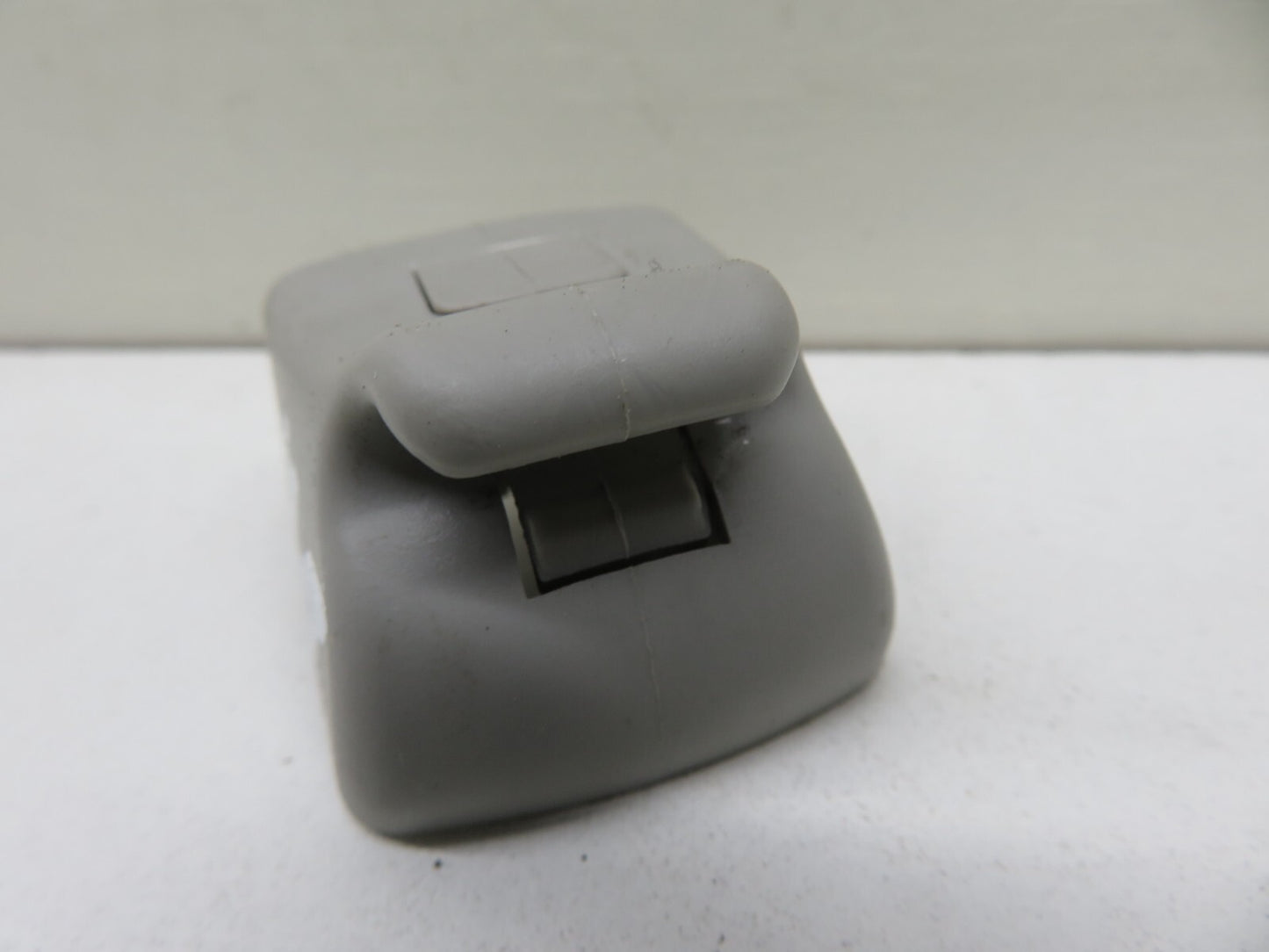 FORD MONDEO MK4 SUNVISOR CLIP 2007-2014 1734-48