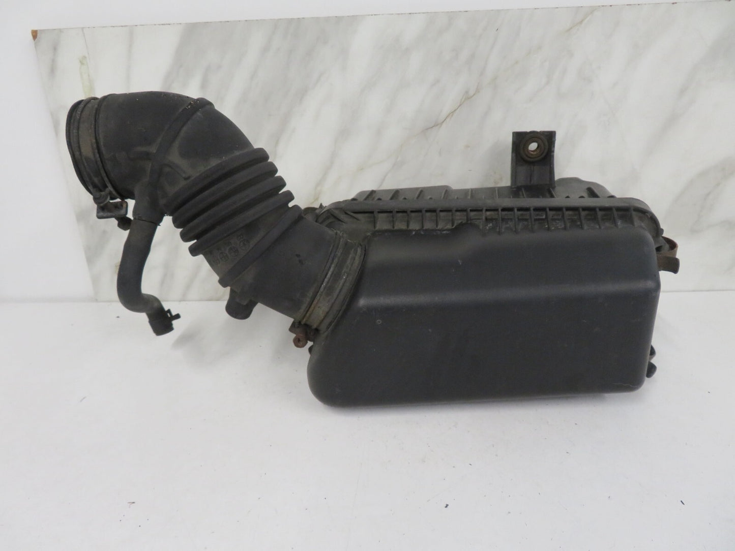 HYUNDAI GETZ AIR FILTER BOX 28111-1C000 2002-2005 1647-1