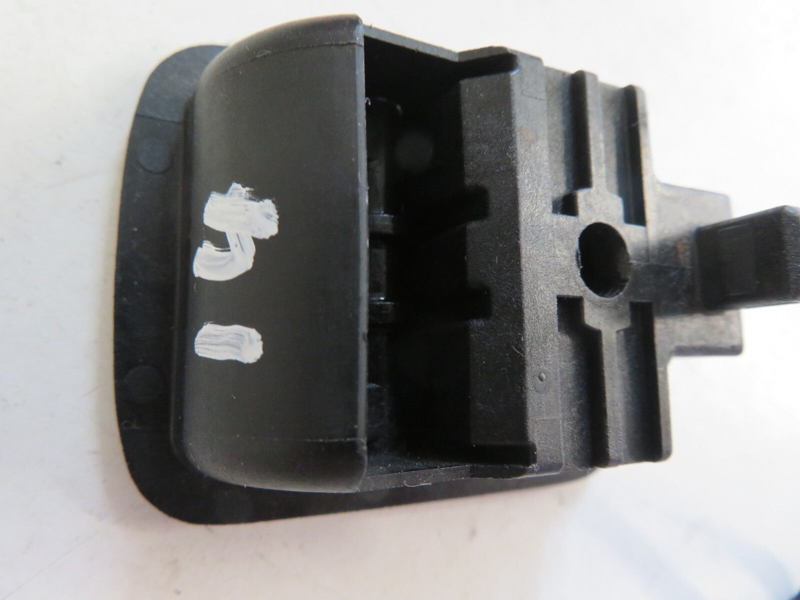 PEUGEOT 4007 BOOT ANCHOR TRIM 2007-2012 A1315-14