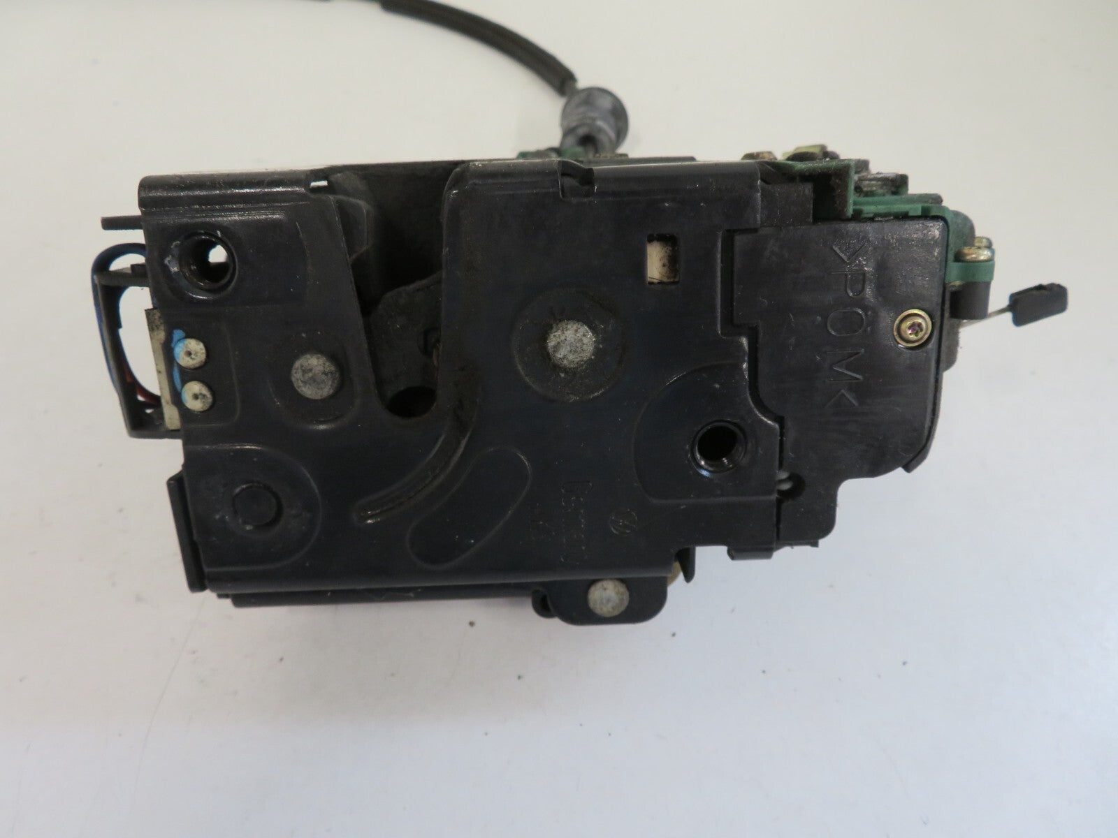 VOLKSWAGEN VW BEETLE OS DRIVER DOOR LOCK CATCH 1999-2005 AMS-7