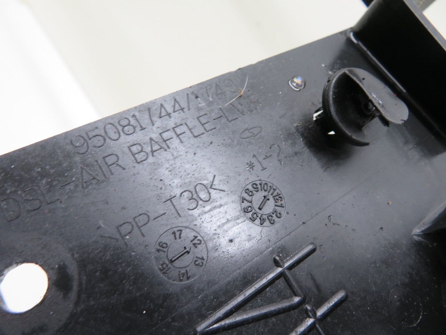 VAUXHALL MOKKA FRONT LOWER RADIATOR COWLING AIR DUCT TRIM 2012-2016