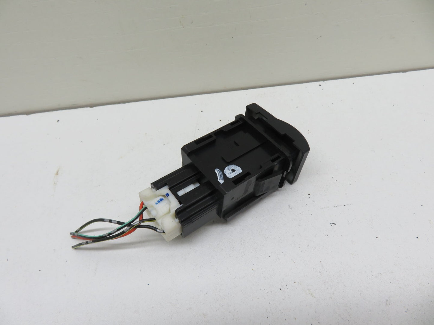 MAZDA CX7 RVM SWITCH EH6666RV0 2008-2012 1414-10