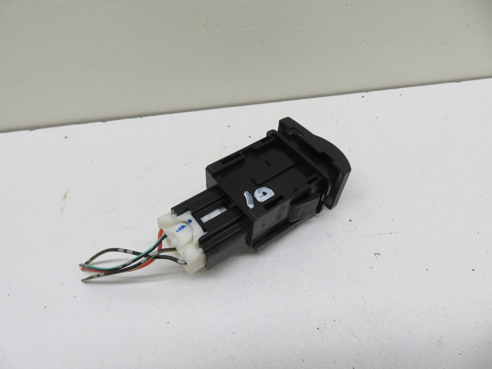 MAZDA CX7 RVM SWITCH EH6666RV0 2008-2012 1414-10